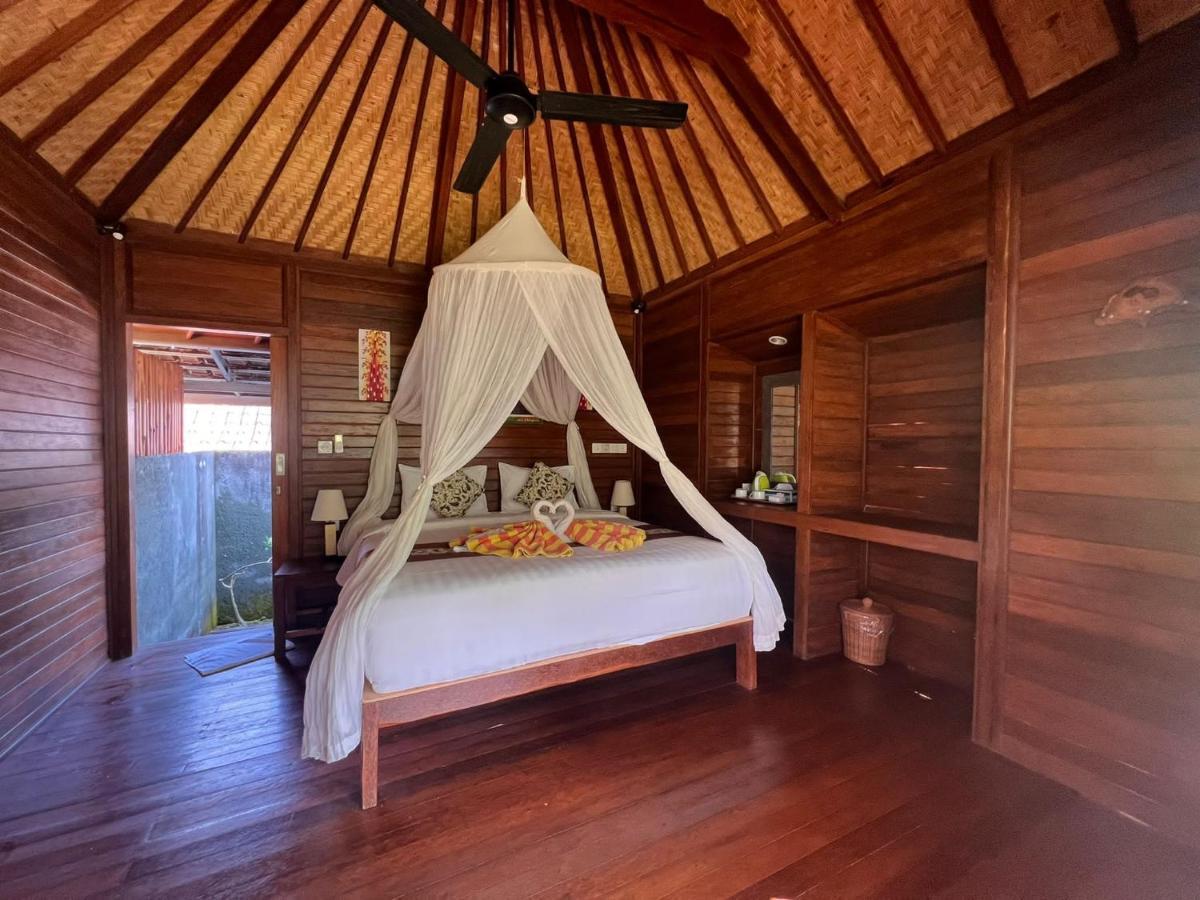 Gatri Hut Hotel Нуса Лембонган Екстериор снимка