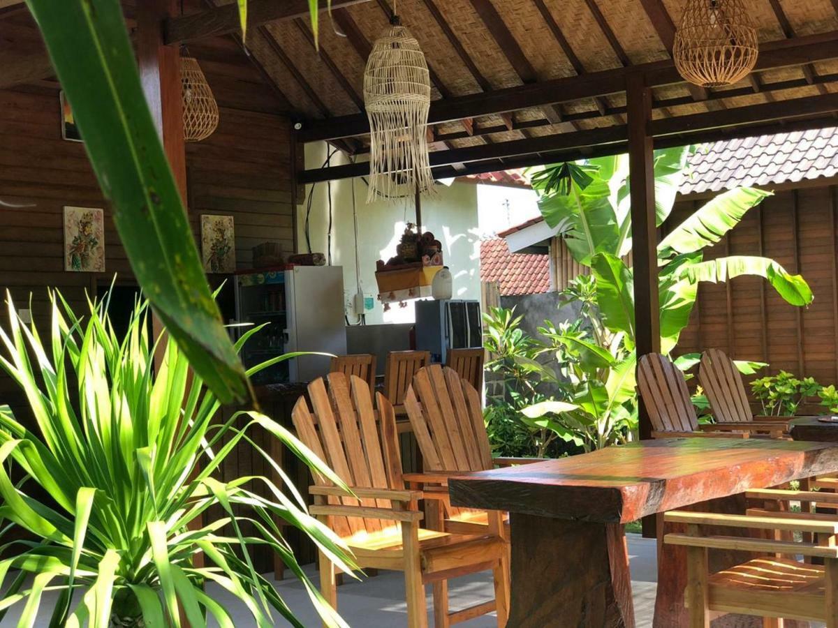 Gatri Hut Hotel Нуса Лембонган Екстериор снимка