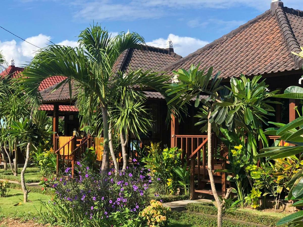 Gatri Hut Hotel Нуса Лембонган Екстериор снимка